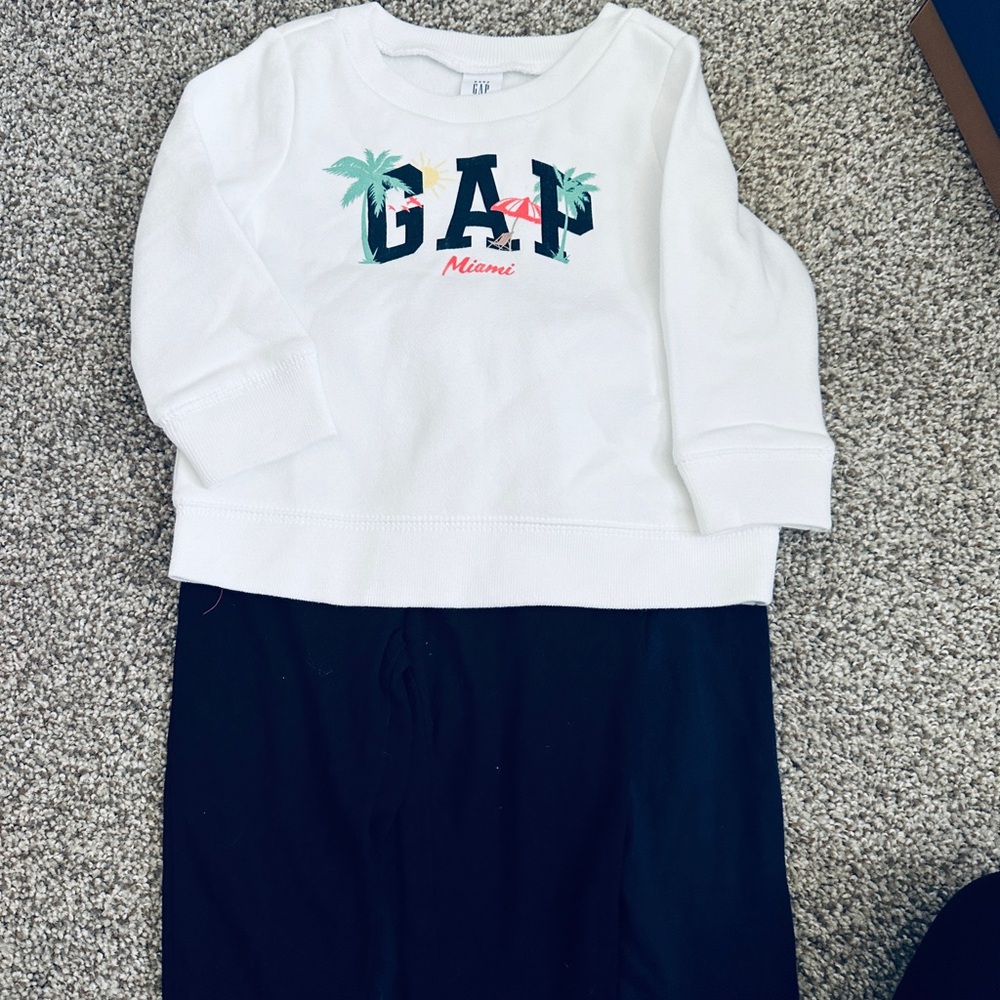GAP Miami White Top and Black Bottom Set